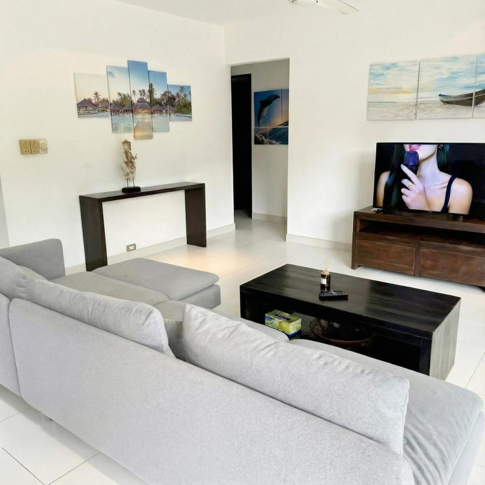 Kamala Hills Ocean Breeze 3 Bedroom Loft with Access to 3 Pools Apartment in Kamala