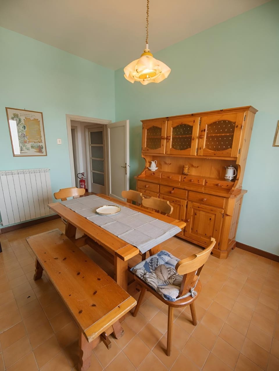 Living room, Dining area, heating, internet, kitchen