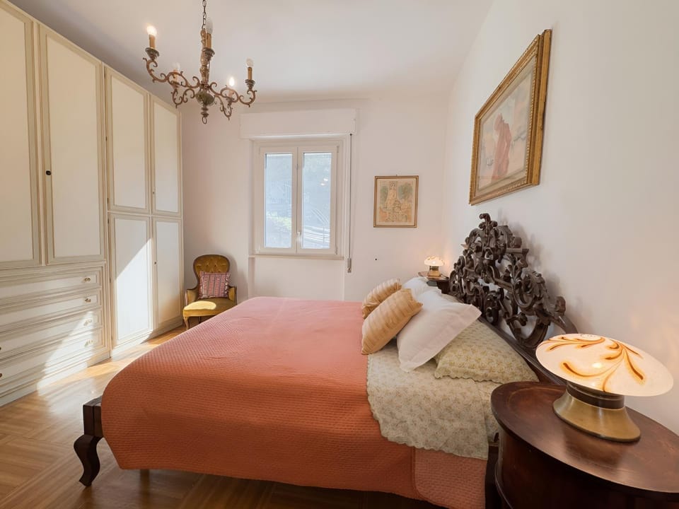 Bed, Photo of the whole room, Bedroom, heating, internet, wardrobe