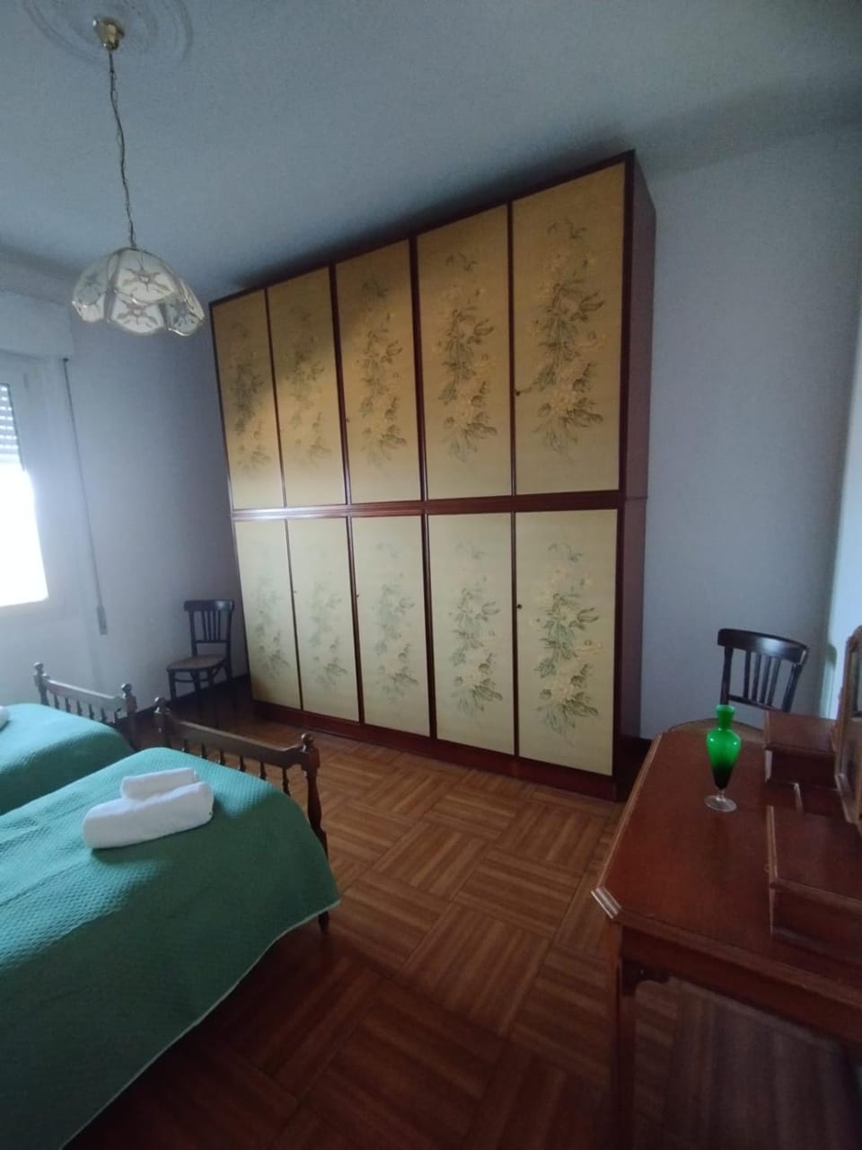 Bed, Photo of the whole room, Bedroom, wardrobe