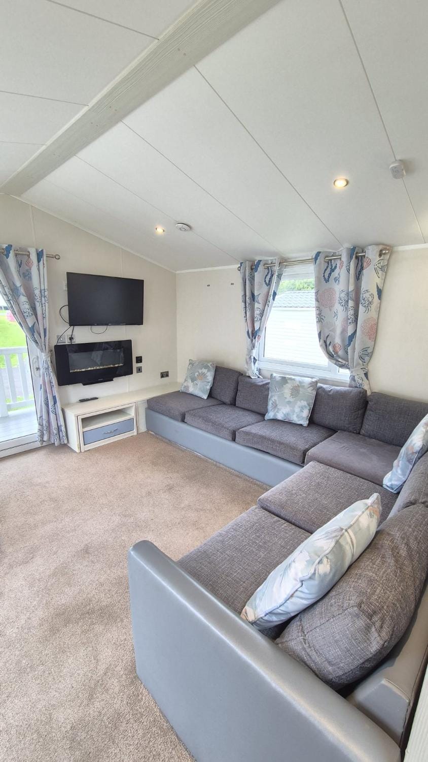 Communal lounge/ TV room, Seating area