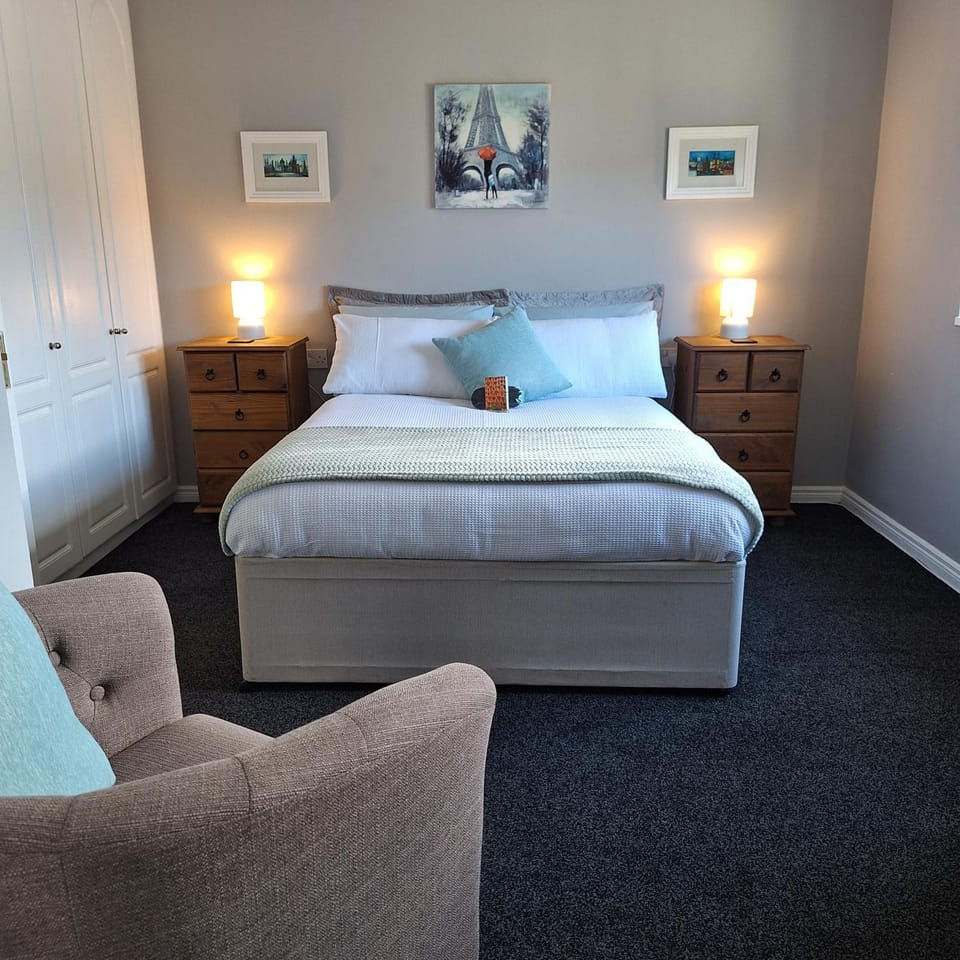 Luxurious Double En-Suite Room Tralee Town Centre Bed and Breakfast in Tralee