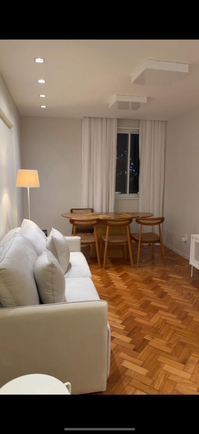 Apartamento em Copacabana próximo há 5 min da praia e estação de metrô Apartment in Rio de Janeiro