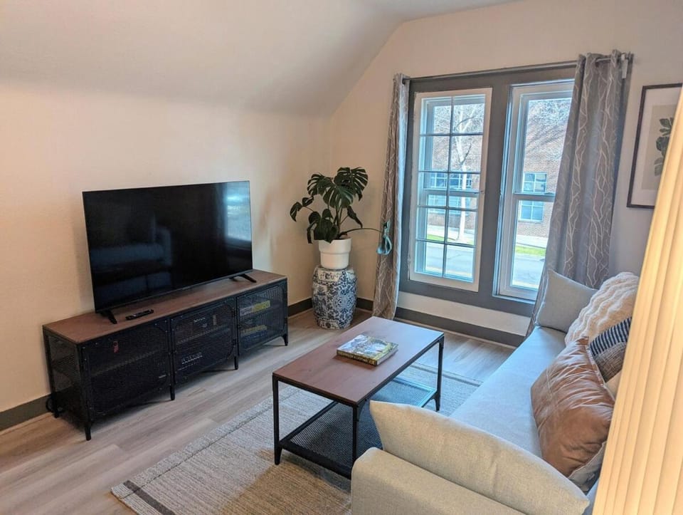 The Green House, RiNo Apartment in Denver