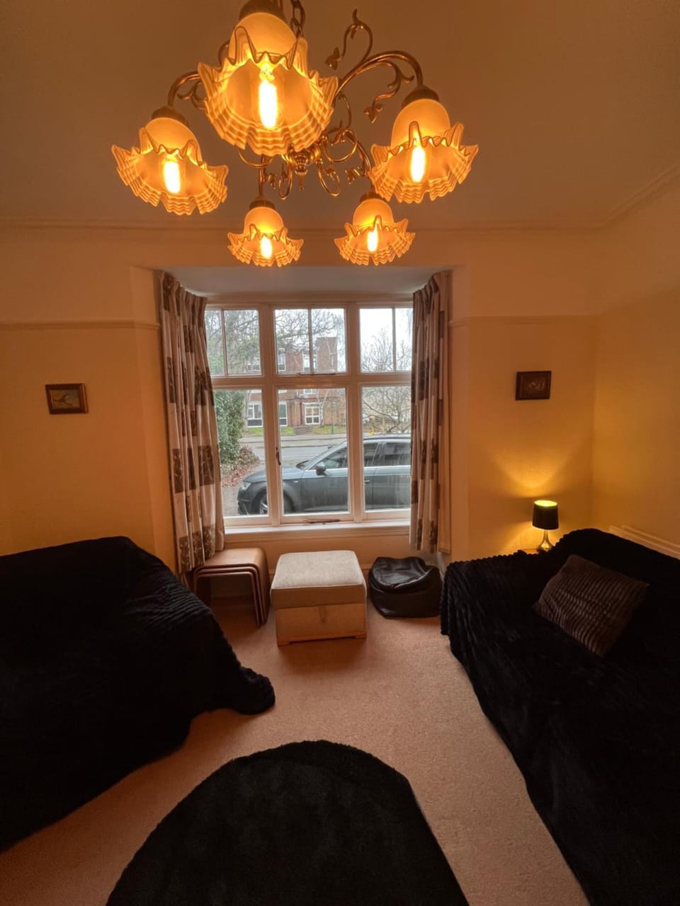 Living room, Seating area