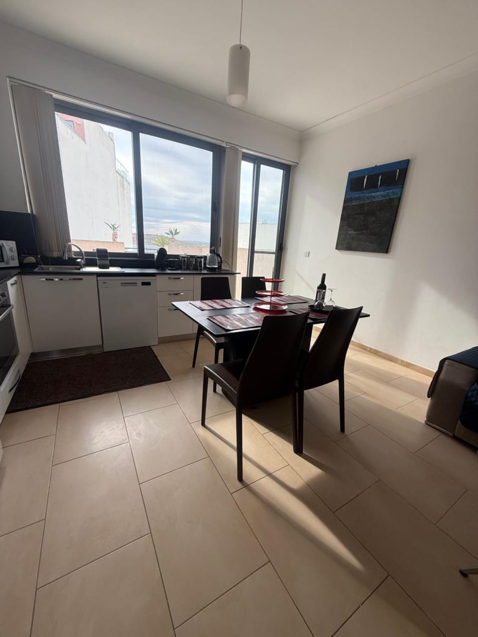 Sunny Suite Penthouse close to Bugibba Square Apartment in Saint Paul's Bay