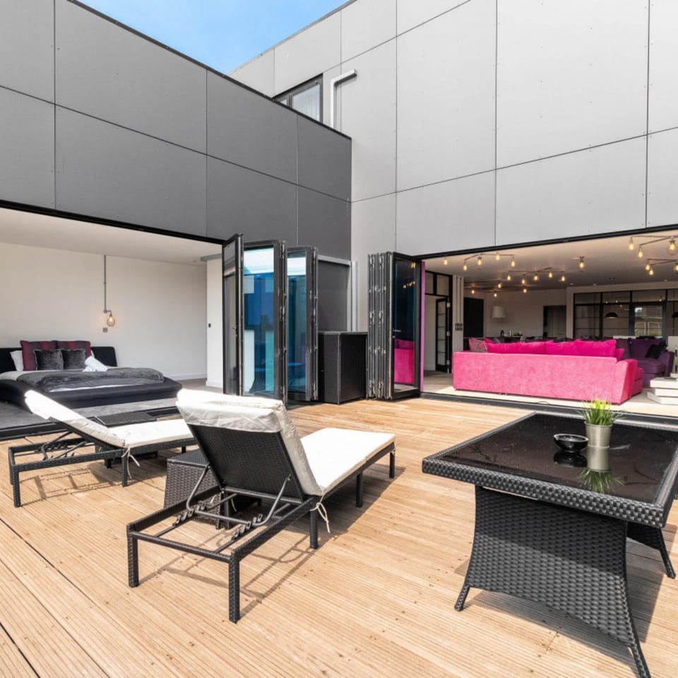 Balcony/Terrace, Living room, Seating area, sunbed