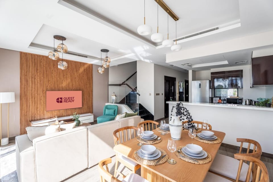 GuestReady - Private 4BR Villa | Golf Course View Villa in Dubai