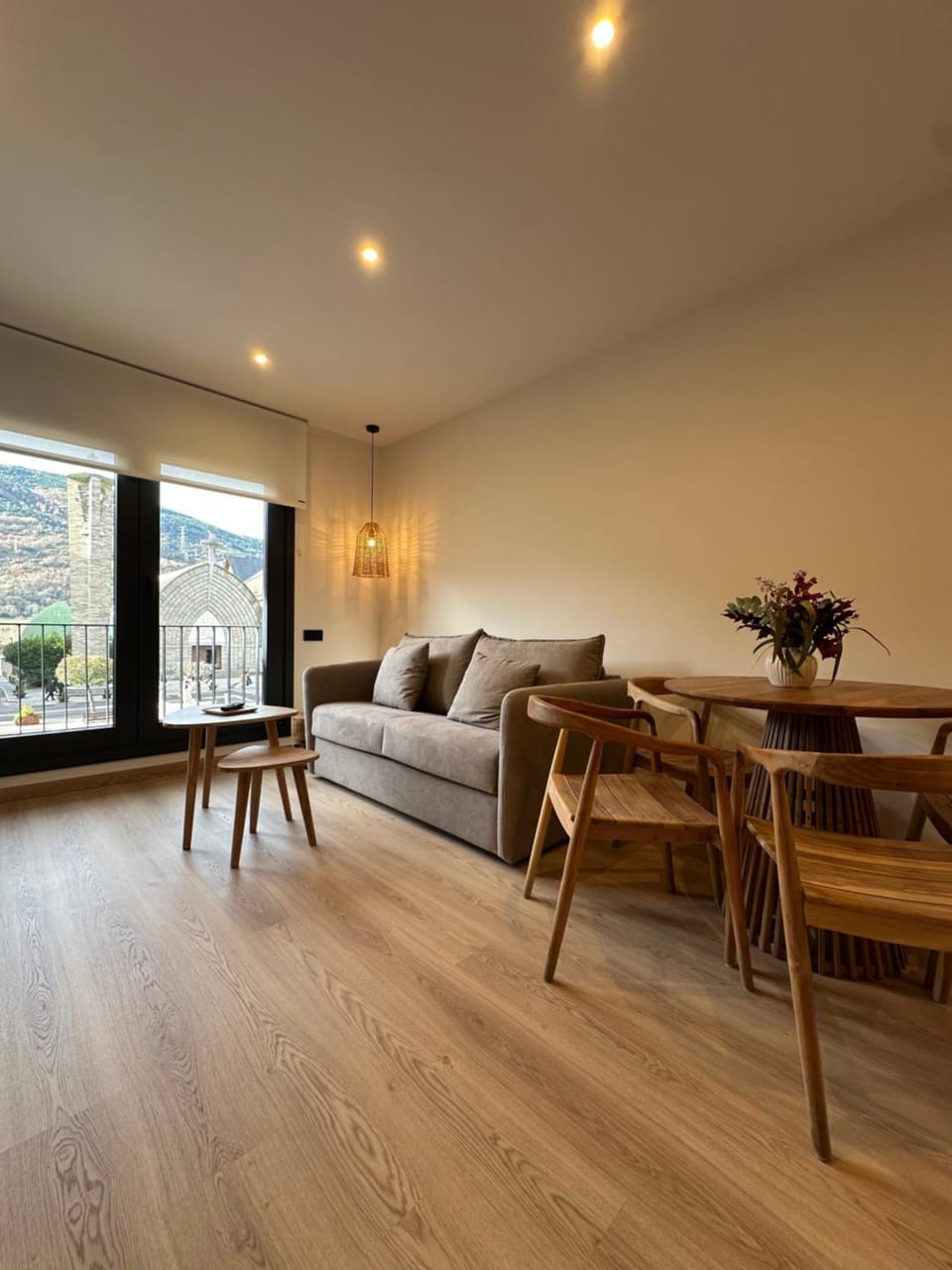 Living room, Dining area