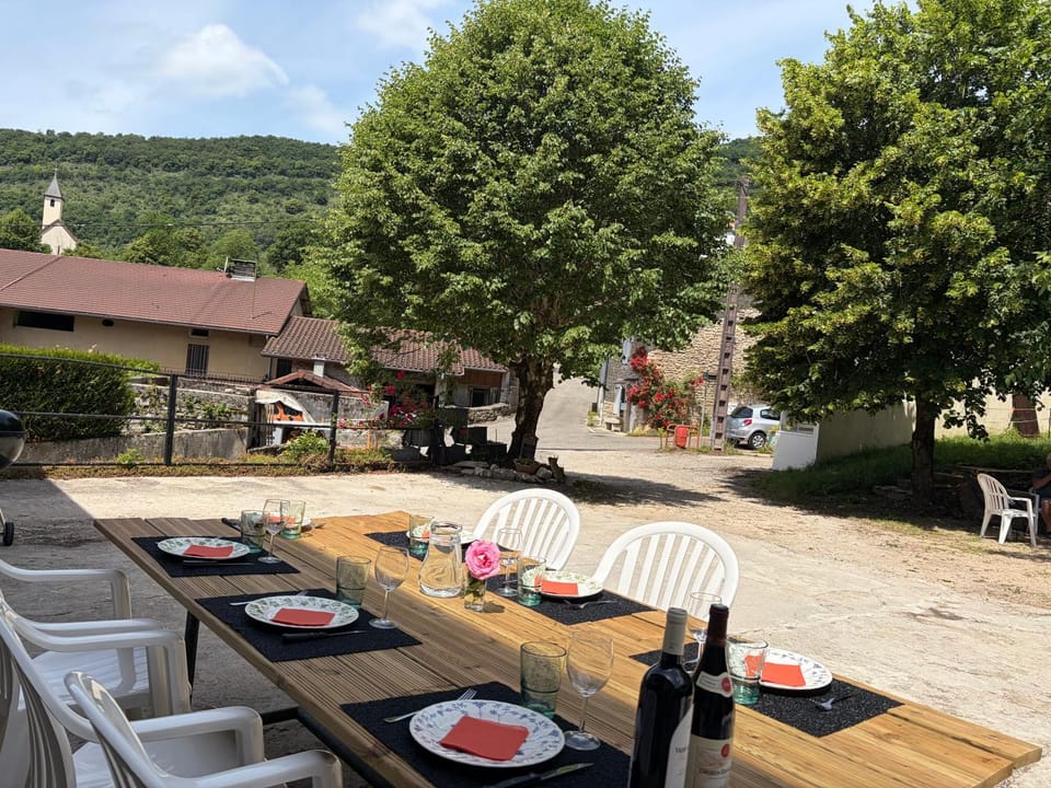 Spring, Natural landscape, Dining area, Mountain view