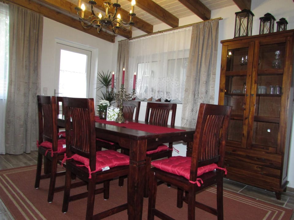 Decorative detail, Dining area