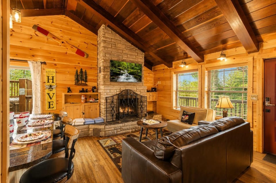 Honey Bee Hideaway Your Sweet Mountain Escape Chalet in Gatlinburg
