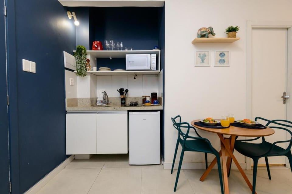 Studio inspired by Athos Bulcão, AC, WiFi, TV Apartment in Santa Teresa