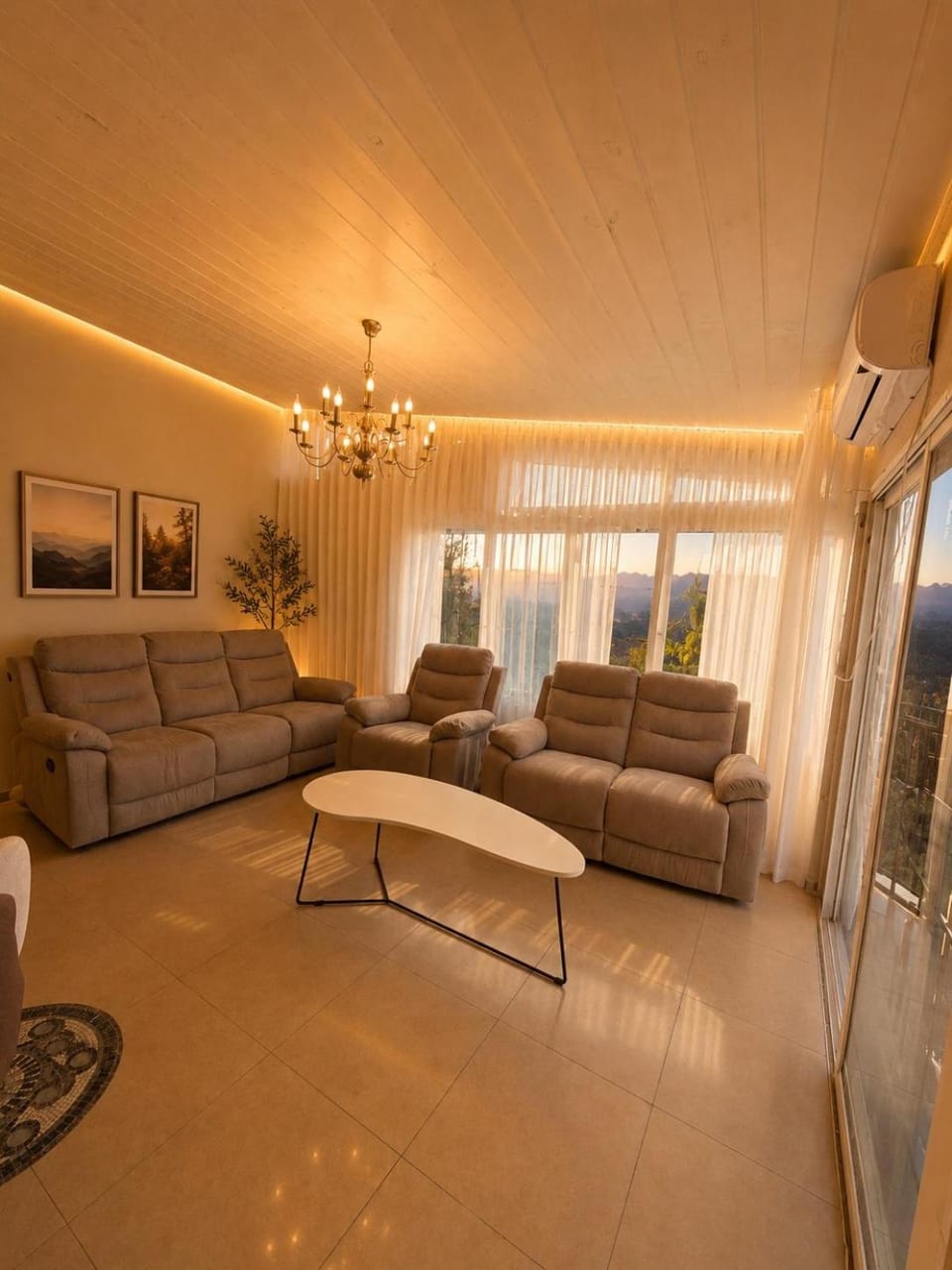 Living room, Seating area