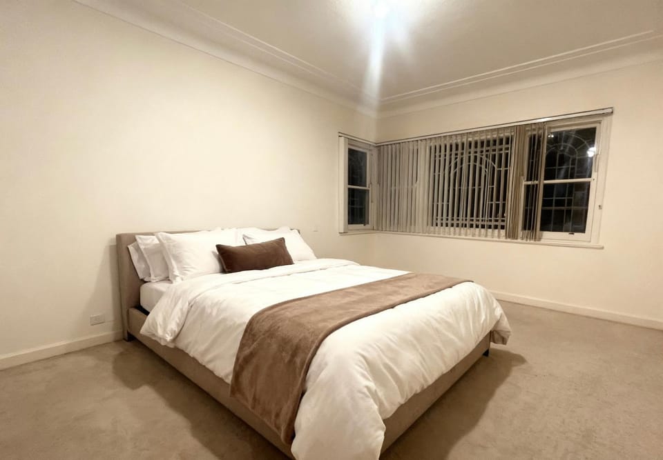 Quiet Guest Room in Burwood Vacation rental in Sydney