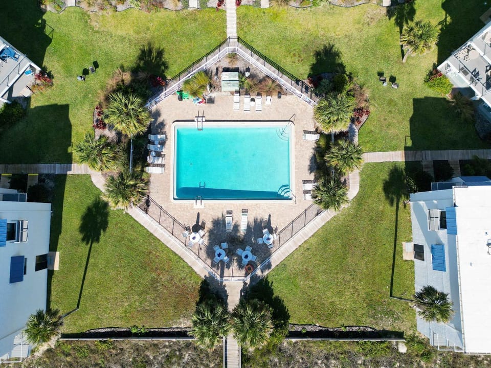 Gulf-Front Villa A-6 Pool Access Sleeps 6 House in Saint George Island