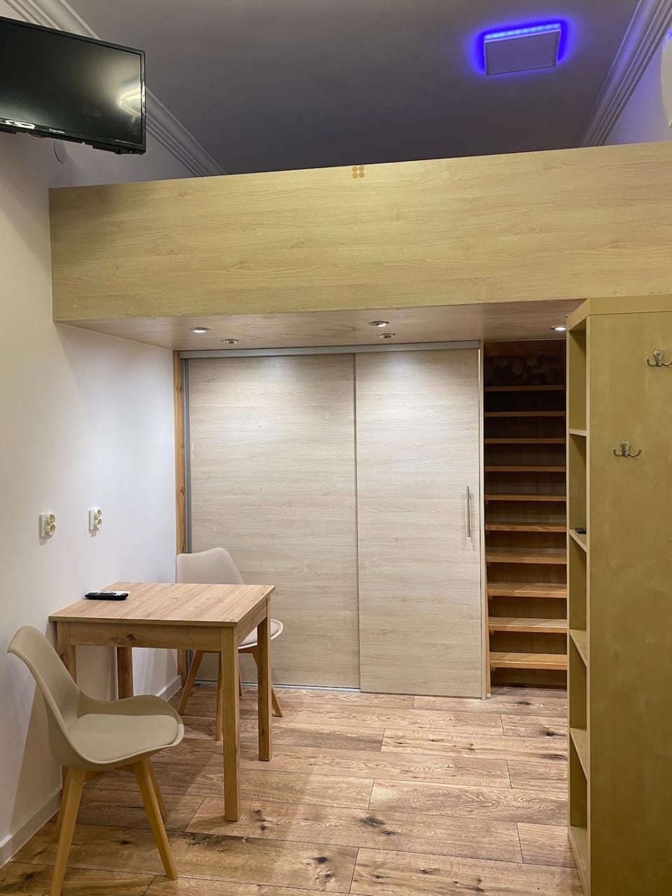 Pokoj z antresolą Vacation rental in Wroclaw