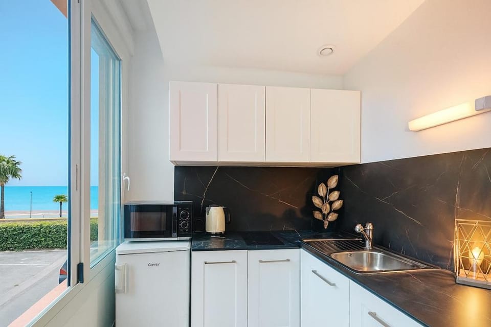 Beach Studio on Cagnes sea front Apartment in Cagnes-sur-Mer