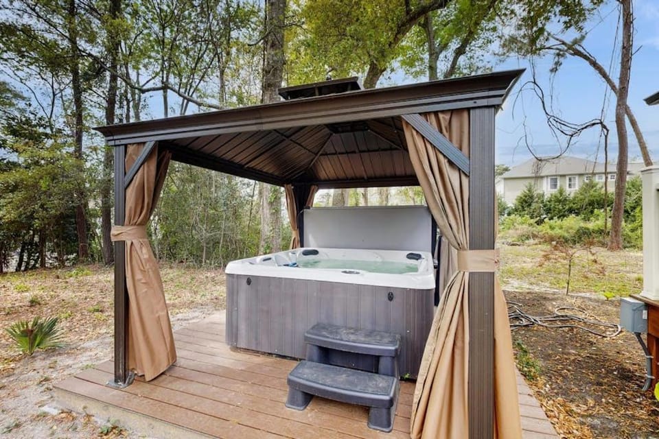 Cherry Grove Beach Retreat House in North Myrtle Beach