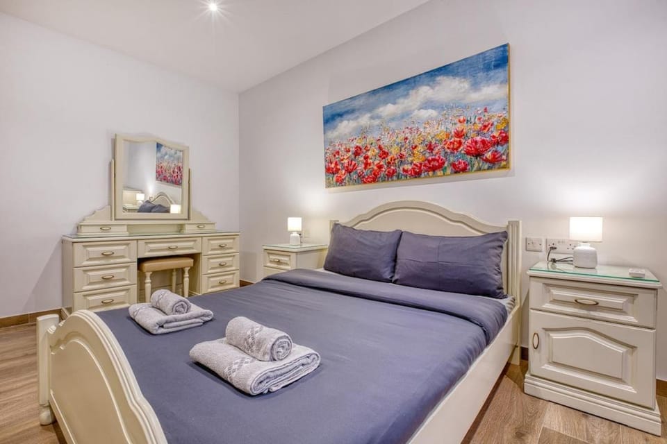 Modern 3 Bedroom Apartment in the Heart of Sliema Apartment in Sliema