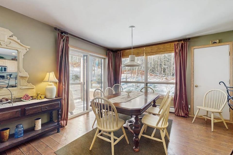 The Seasons P21 Apartment in Mount Snow