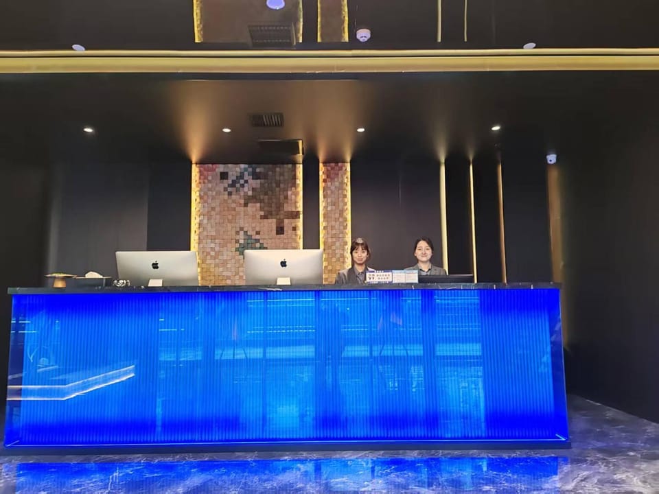 Lobby or reception, Lobby or reception