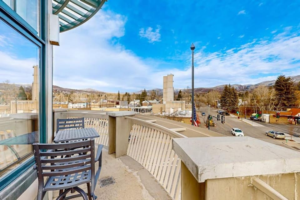 Urban Yampa Retreat Apartment in Steamboat Springs