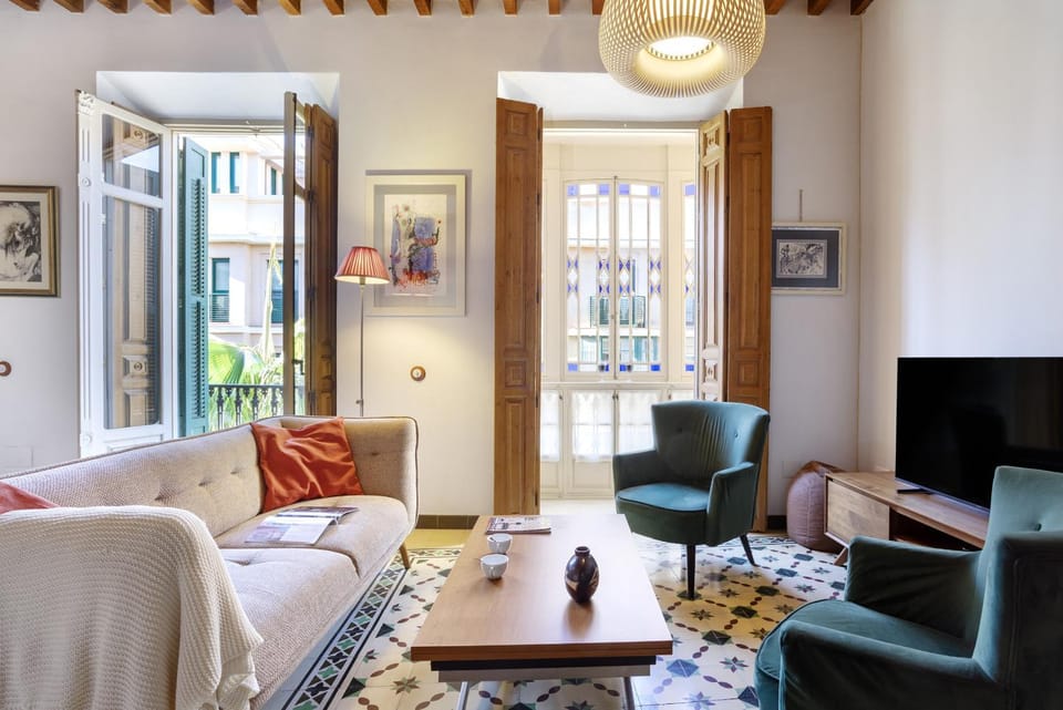 Communal lounge/ TV room, Living room