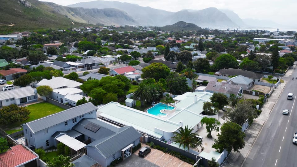 Northcliff House Apartment in Hermanus