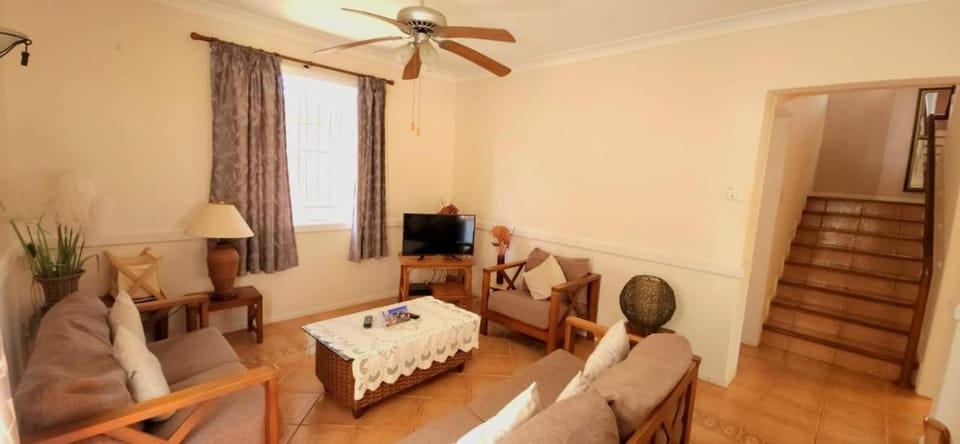 Communal lounge/ TV room, TV and multimedia, Living room