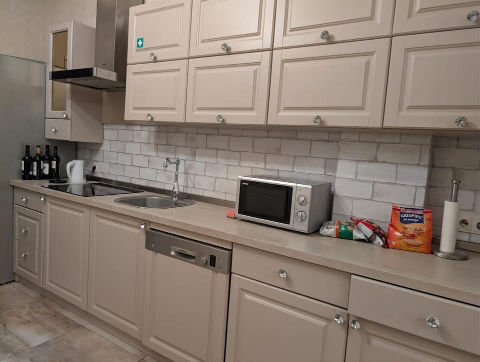 Coffee/tea facilities, Kitchen or kitchenette, dishwasher