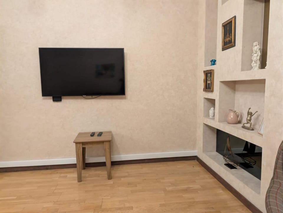 Communal lounge/ TV room, TV and multimedia, Evening entertainment