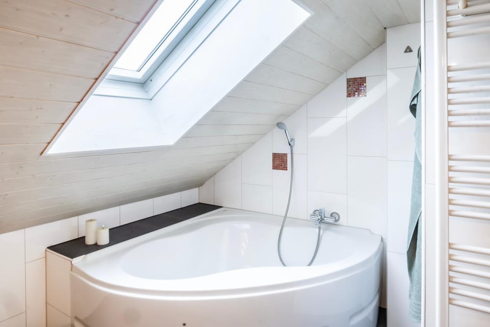 Bathroom, Bath