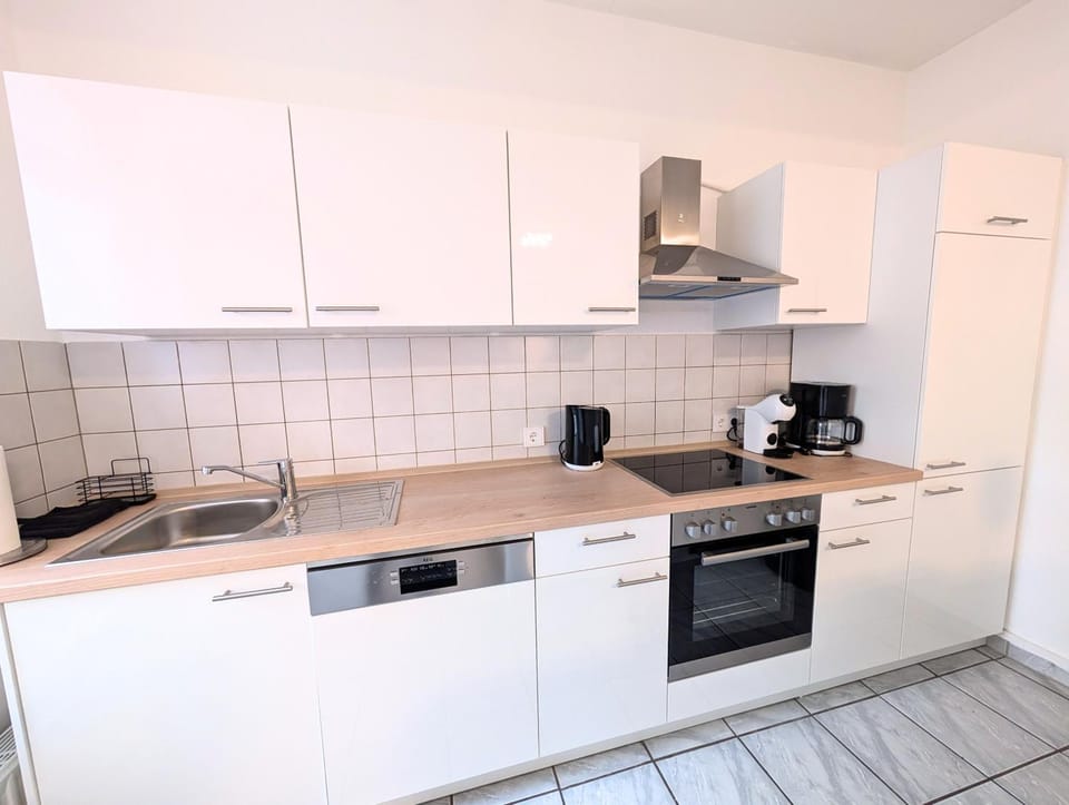 Coffee/tea facilities, Kitchen or kitchenette, dishwasher, pet friendly, stove, toaster