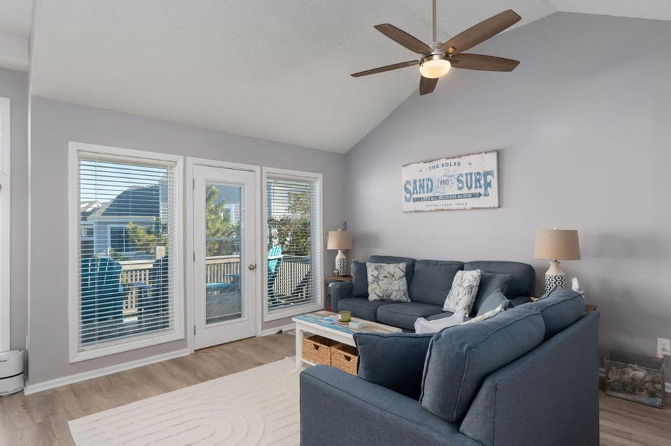 OSF626D Salty Blue Hen House in Corolla