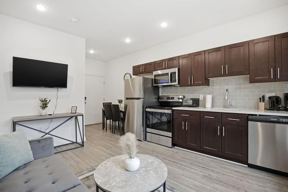 Bright 1BR unit in the Fairmount Square building Apartment in Philadelphia