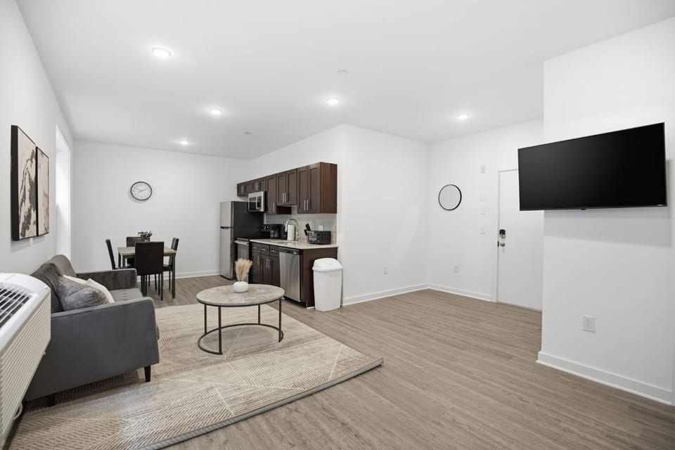 Refreshed 1BR1BA in Fairmount Square Apartment in Philadelphia