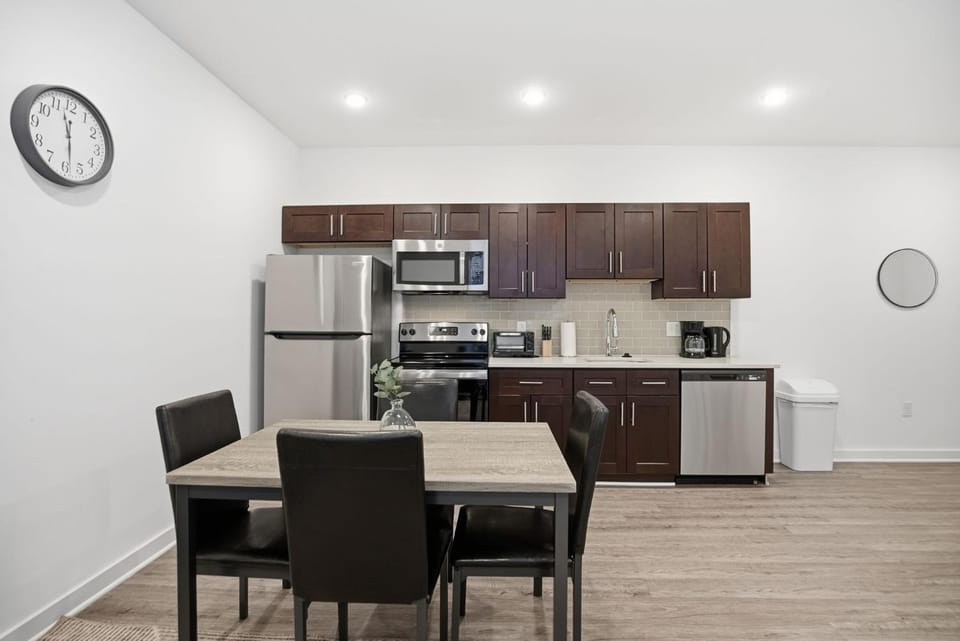 Cozy and bright 1BR located in Fairmount Square Apartment in Philadelphia