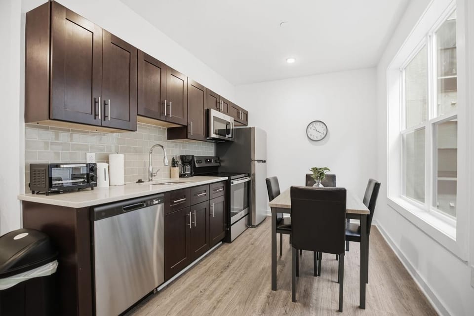 Simple, modern 1BR in Fairmount Square Apartment in Philadelphia