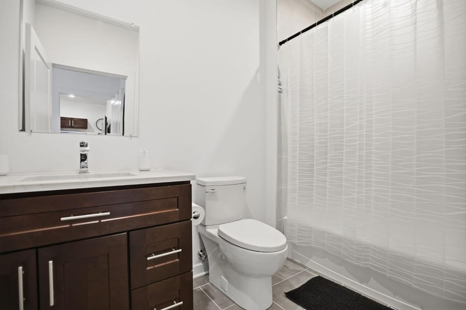 Comfortable updated 1BR in Fairmount Square Apartment in Philadelphia