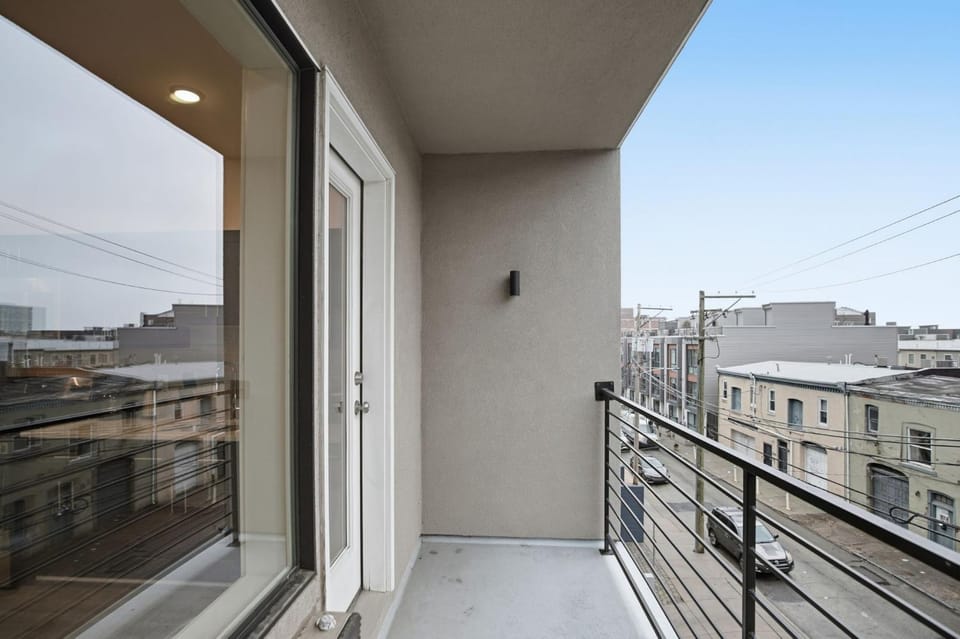 Comfortable updated 1BR in Fairmount Square Apartment in Philadelphia