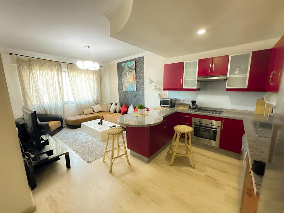 Appartement Confortable avec Salon et Cuisine Américaine Emplacement Idéal près du McDo et de la Plage Apartment in Tangier