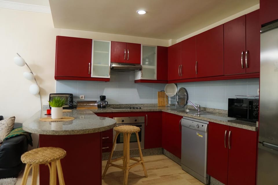 Appartement Confortable avec Salon et Cuisine Américaine Emplacement Idéal près du McDo et de la Plage Apartment in Tangier