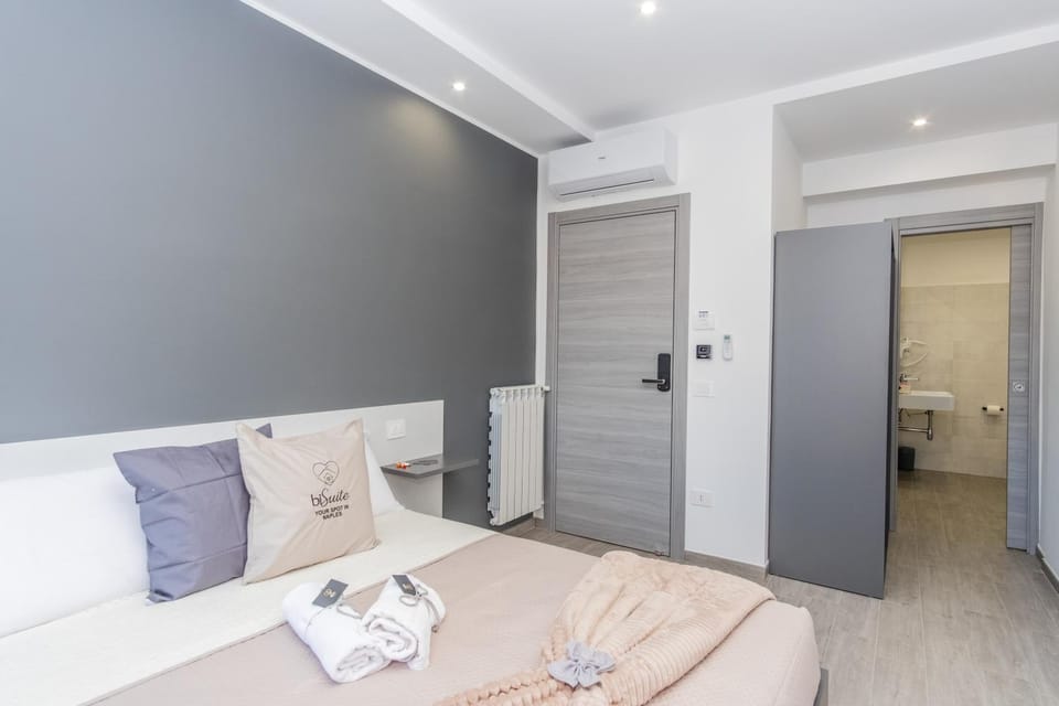Bisuite Rooms Bed and Breakfast in Naples