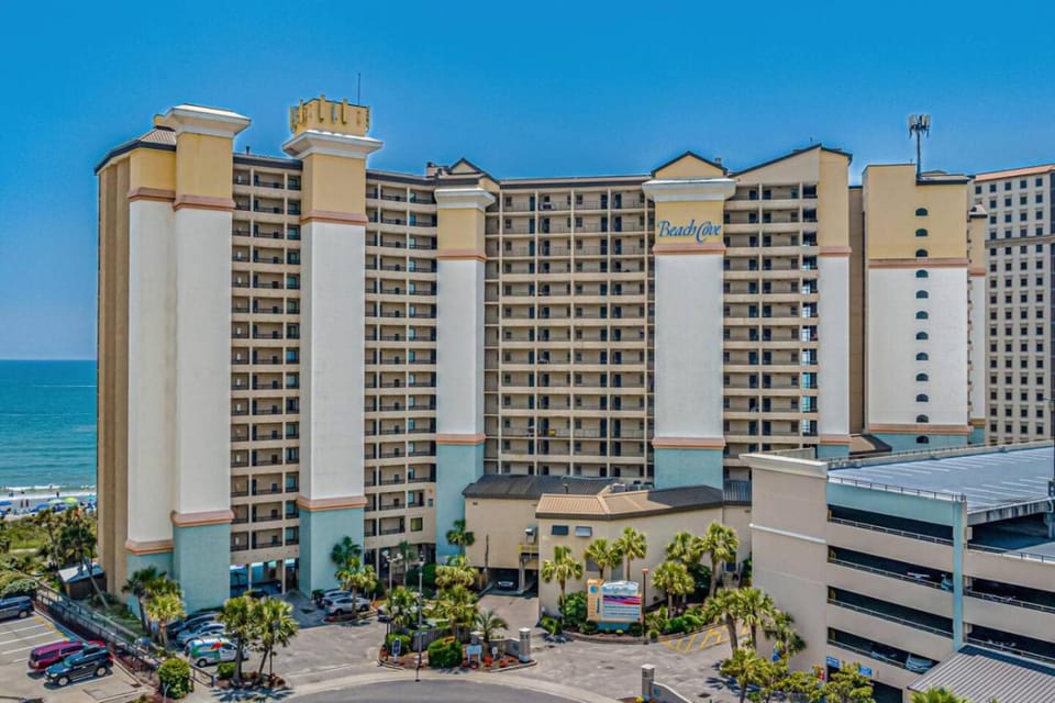 Property building, Day, Location, Parking