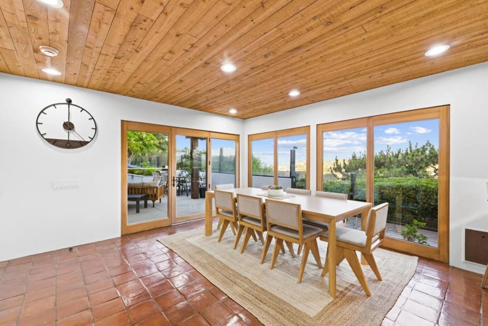 La Jolla Hillside Poolside Paradise House in La Jolla