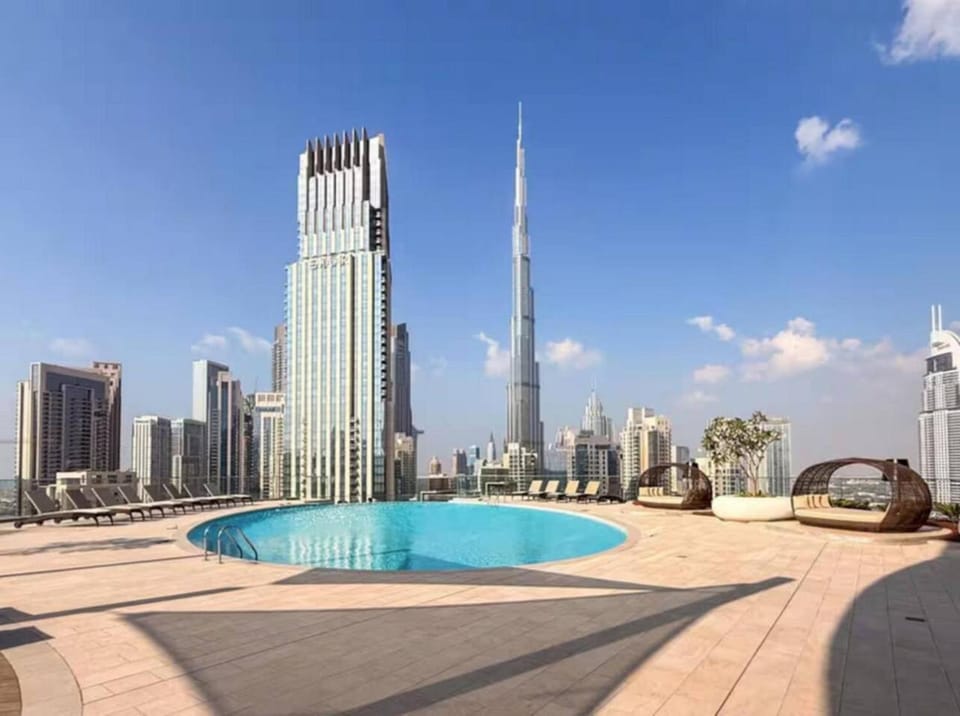 Mahogany 22 - 4BR 16PAX - Burj Khalifa View Central Apartment in Dubai