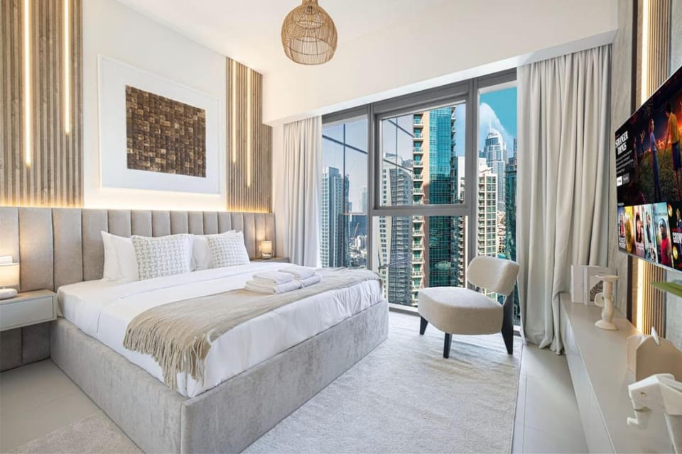 Mahogany 23 - 2BR 10PAX - Burj Khalifa View Central Apartment in Dubai