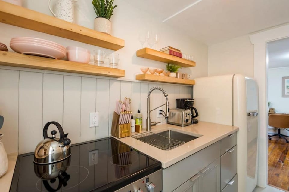 Dreamy 1 Bedroom 4blks from Downtown St. Pete Apartment in St Petersburg
