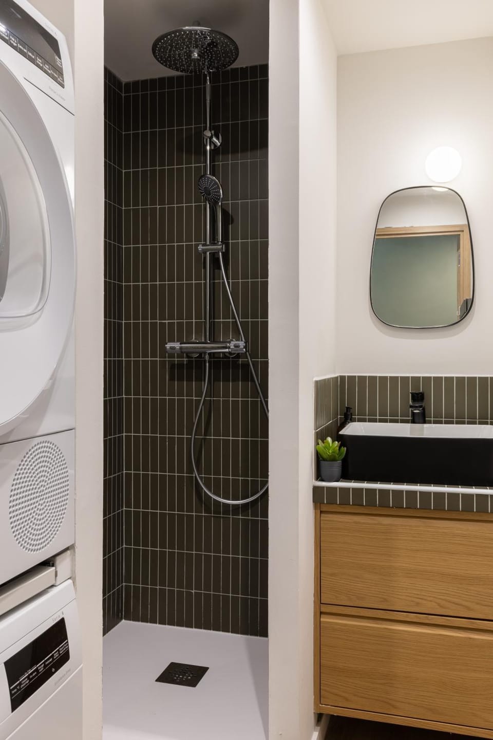 Shower, Bathroom, washing machine, dryer